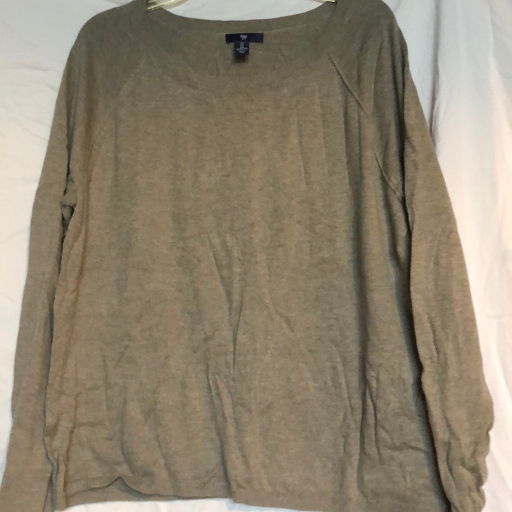 Lightweight sweater